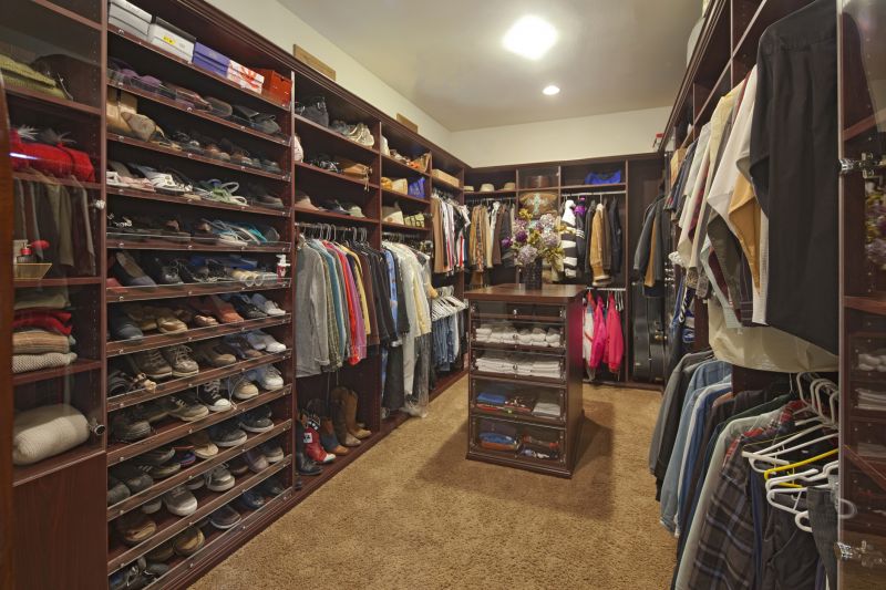 Custom Closet Spaces